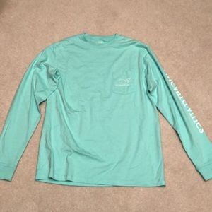 Vineyard vines long sleeve T. Size S.  Like new.